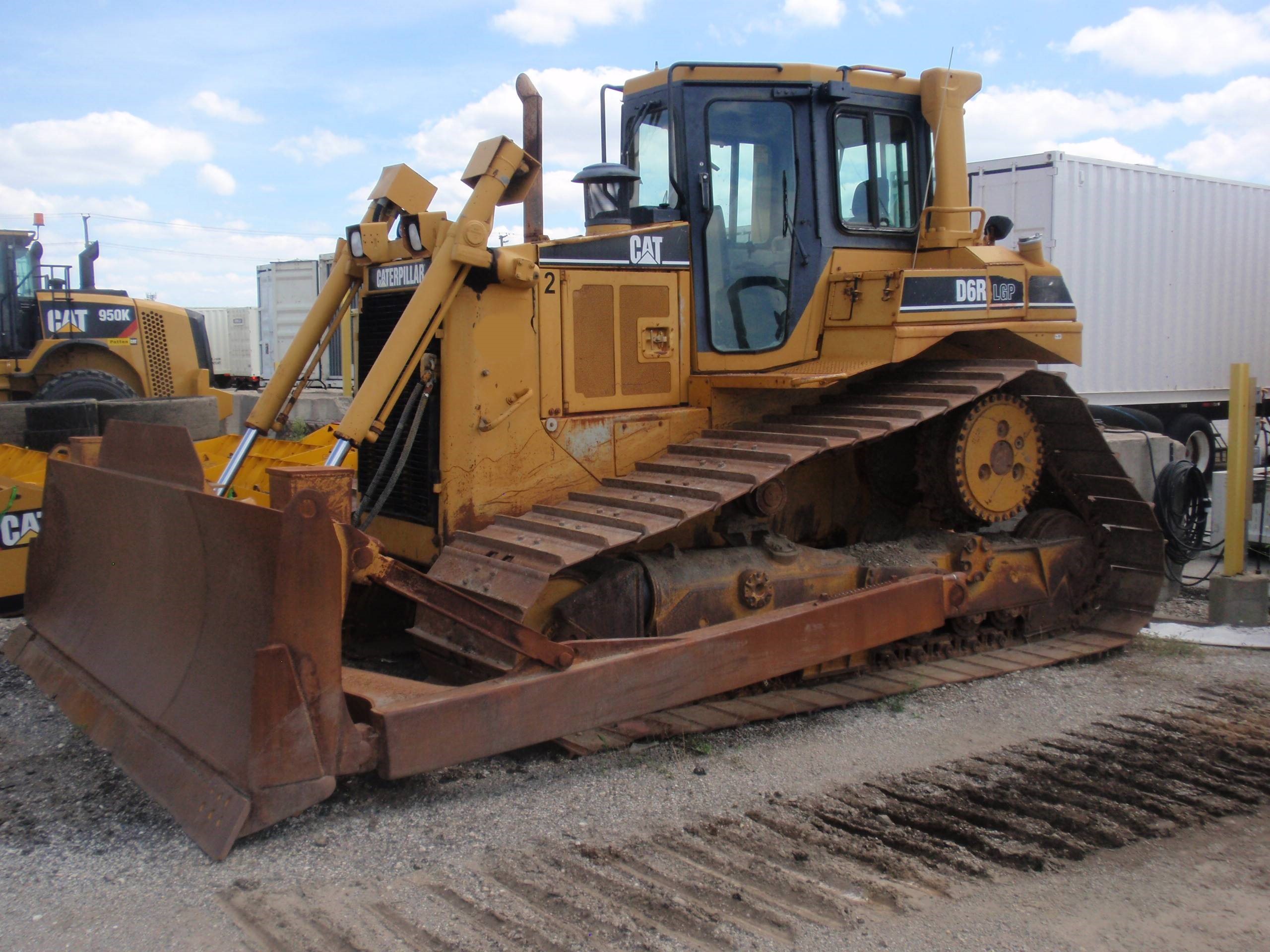 Caterpillar d6r радиатор